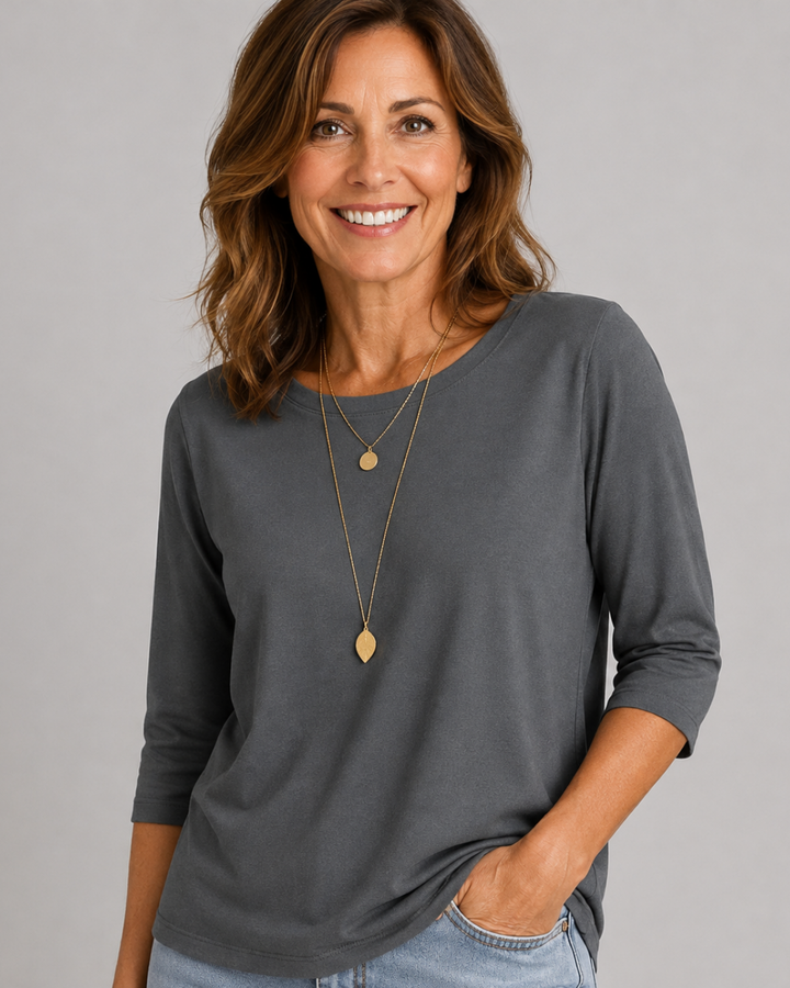Calvera | Comfort Coverage Tee