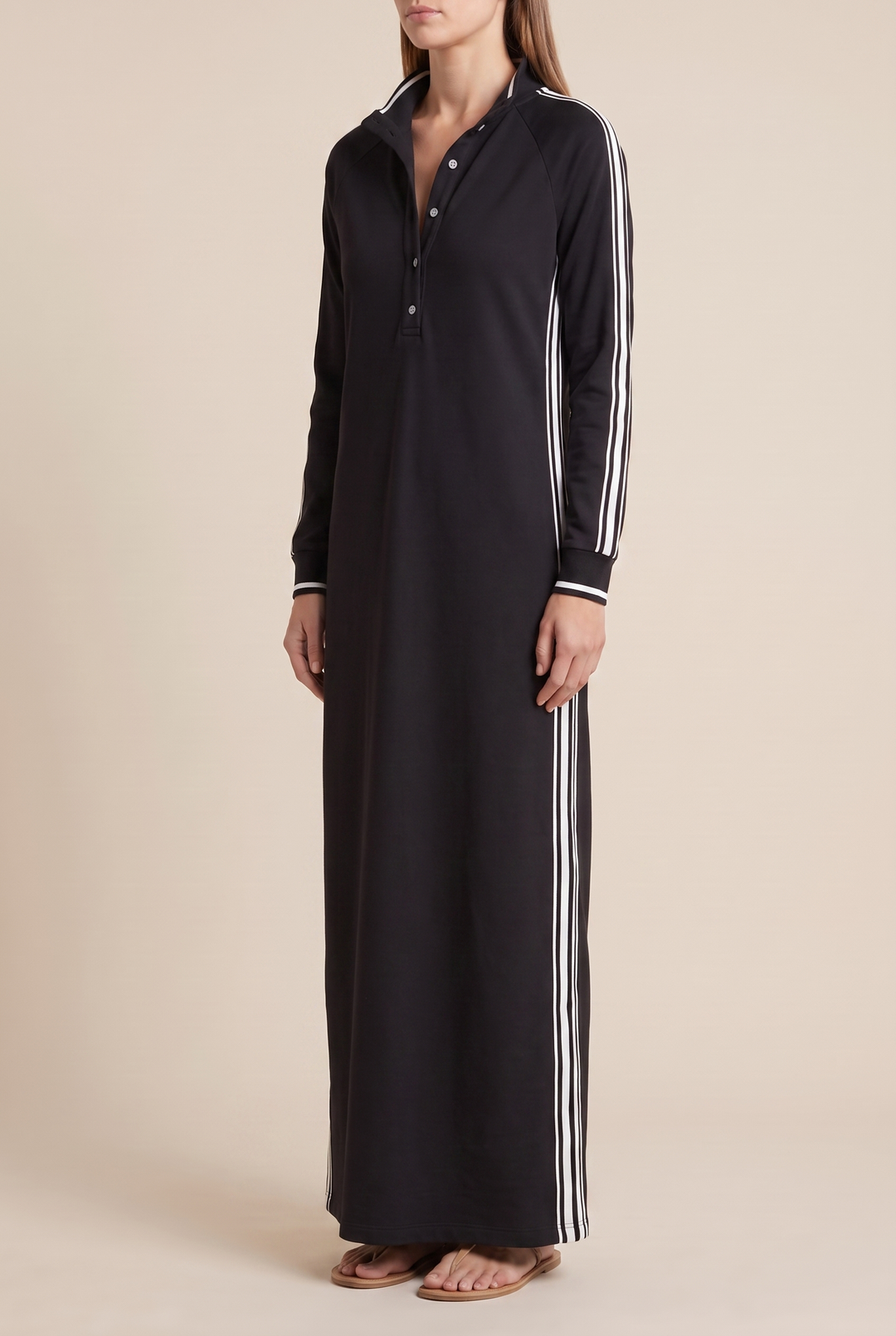 Barbara | White-Trimmed Maxi Sweatshirt Dress