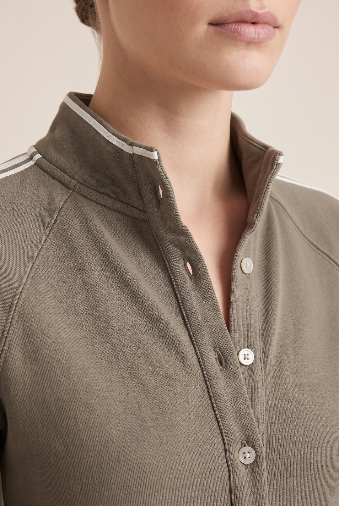 Barbara | White-Trimmed Maxi Sweatshirt Dress