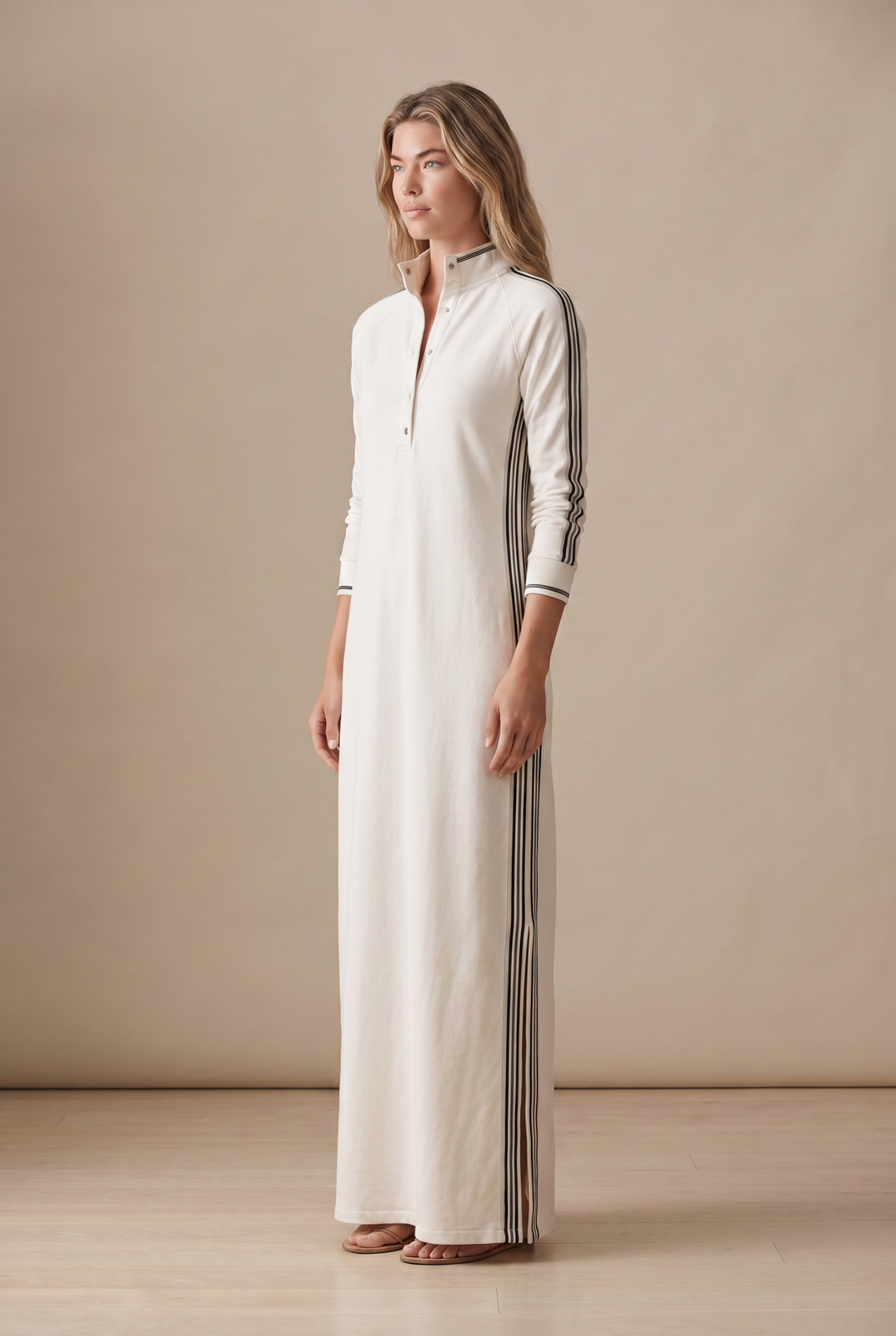 Barbara | White-Trimmed Maxi Sweatshirt Dress