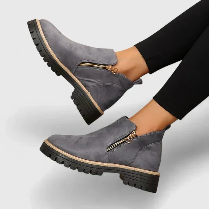Thalyanna | Orthopedic Boots